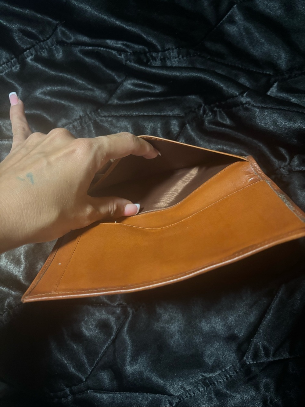 Vintage Dooney & Bourke Checkbook Holder - Picture 7 of 9